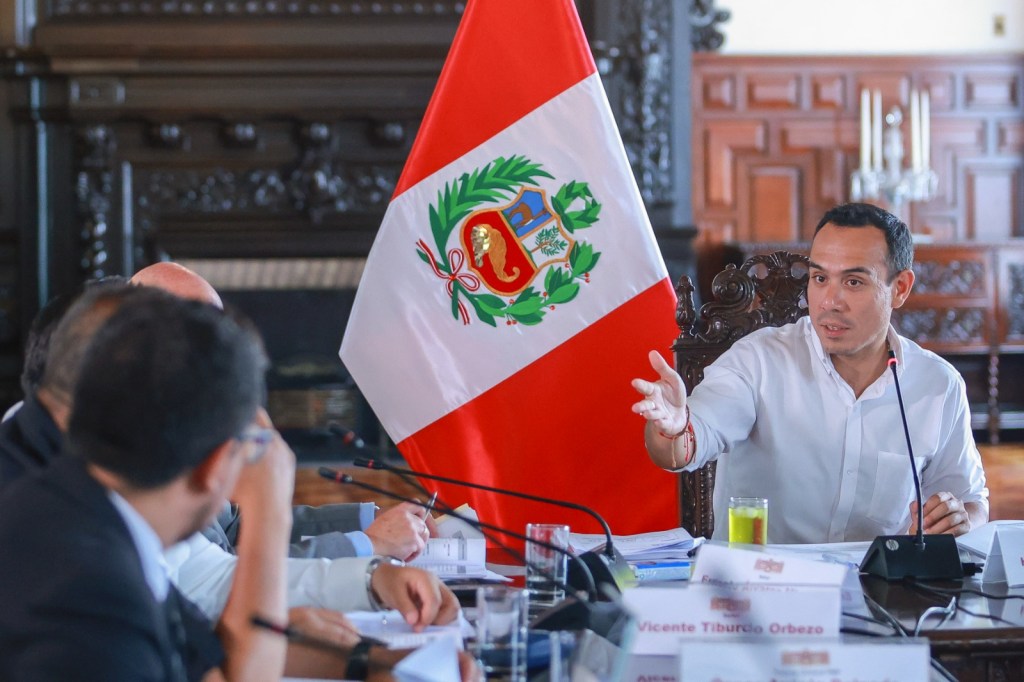 VIDEO: Presidente de Perú en problemas por reunión con empresario&nbsp;chino